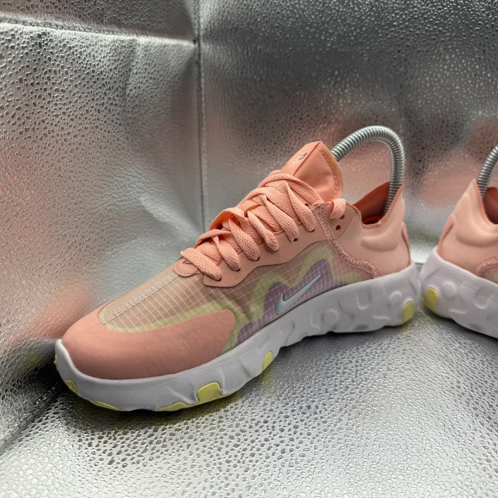 Size 6.5 Nike Renew Lucent Bleached Coral Womens Running Shoes‎ BQ4152-600